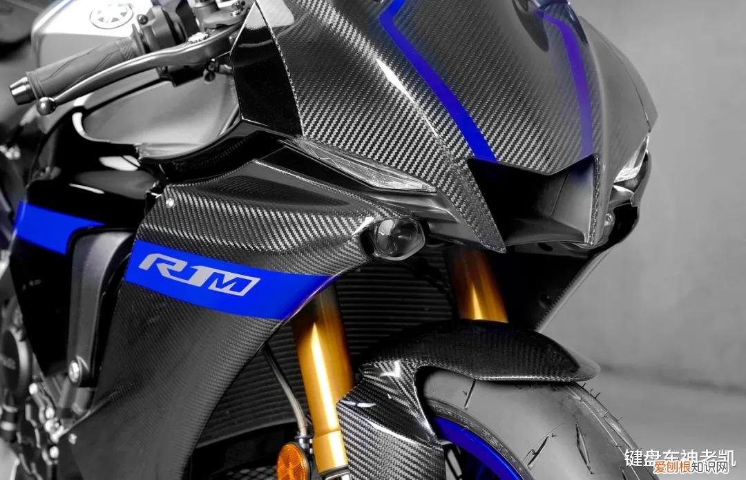 r1摩托车多少钱一辆？全新发布的这款，有着非常亮眼的黑科技