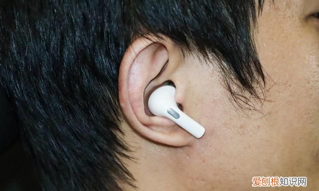 蓝牙耳机一个响一个不响怎么办