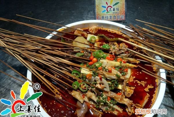 钵钵鸡怎么做，麻辣钵钵鸡的做法