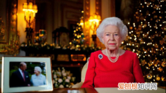 英女王伊丽莎白二世圣诞致辞:想念丈夫，引发国际舆论热议