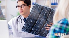 治疗湿性体质的常用方法是什么？体内湿气重尽量不用空调