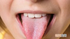 舌苔厚黄是怎么回事？吃什么食物可以缓解舌苔厚