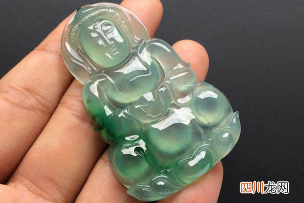 翡翠与和田玉的区别，选哪个更好
