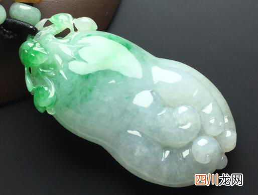 佩戴翡翠玉佛手瓜挂件有什么寓意 什么人适合佩戴翡翠玉佛手瓜