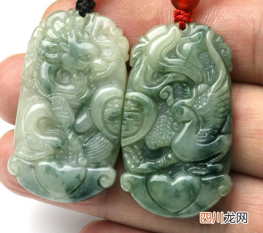 翡翠吊坠选购技巧和攻略 怎样选择适合自己的翡翠吊坠