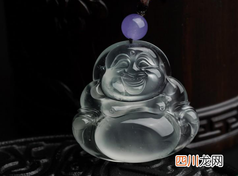 佩戴翡翠弥勒佛的寓意是什么 看看你佩戴对了吗
