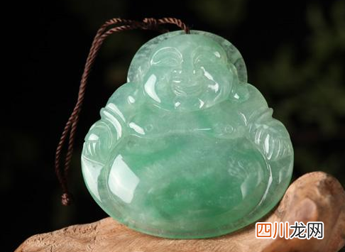 佩戴翡翠弥勒佛的寓意是什么 看看你佩戴对了吗