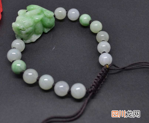 翡翠手链雕刻工艺鉴赏 翡翠手链有什么特点