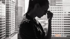 抑郁症如果不吃药会怎样 抑郁症可以不吃药吗？