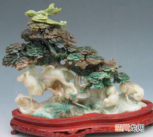 翡翠摆件分类及品种 哪个款式翡翠摆件价值高