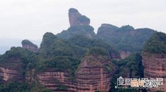 中国广东四大名山，丹霞山/西樵山/罗浮山/鼎湖山