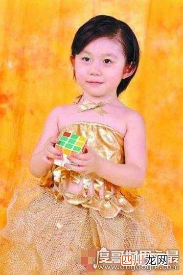 3岁零4个月 世界上最年轻的魔方复原者，中国谢恩希