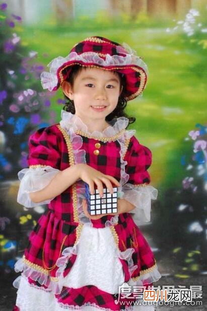 3岁零4个月 世界上最年轻的魔方复原者，中国谢恩希