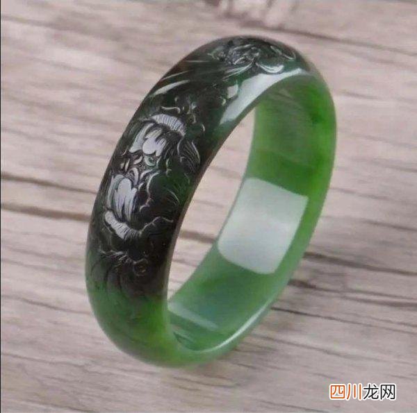 选玉手镯该从哪几个方面选 玉手镯应该怎么选
