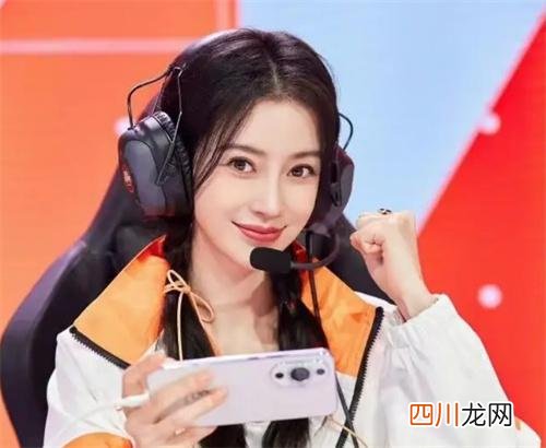 明星光鲜背后的辛酸 张大大曝杨颖带妆睡觉