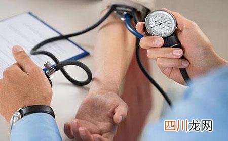 教你分清10个荨麻疹初期优质 荨麻疹图片和症状