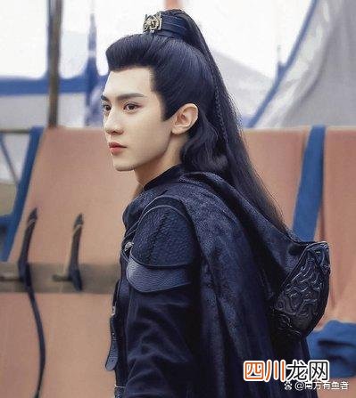 盘点一部剧爆火男星 陈哲远晋升校园剧男神