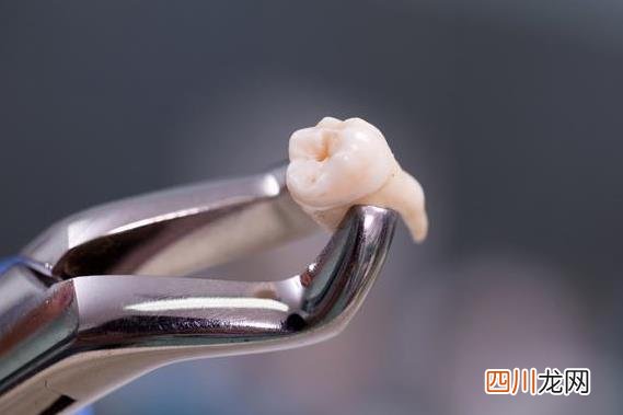 拔完智齿睡觉张嘴还是闭嘴？拔出智齿疼痛后，通常会疼几天