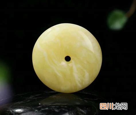蜜蜡五行属木还是属土 蜜蜡和什么属相犯冲