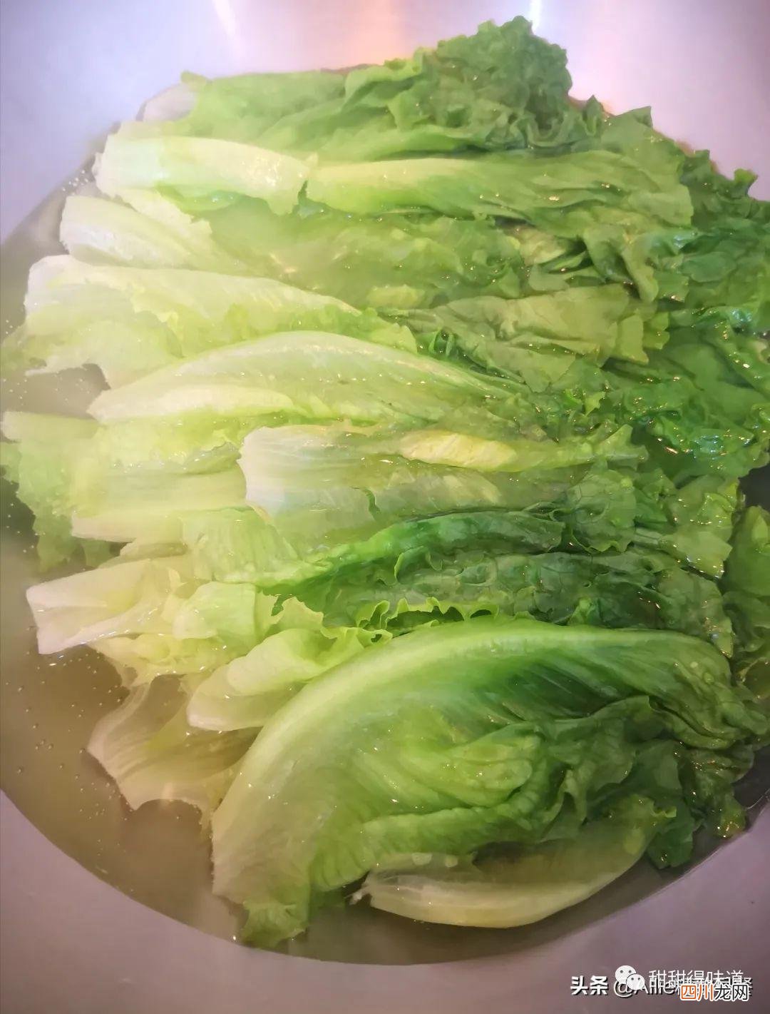 香浓入味鲜嫩不发柴，出锅两人抢着吃 盐焗鸡的制作方法