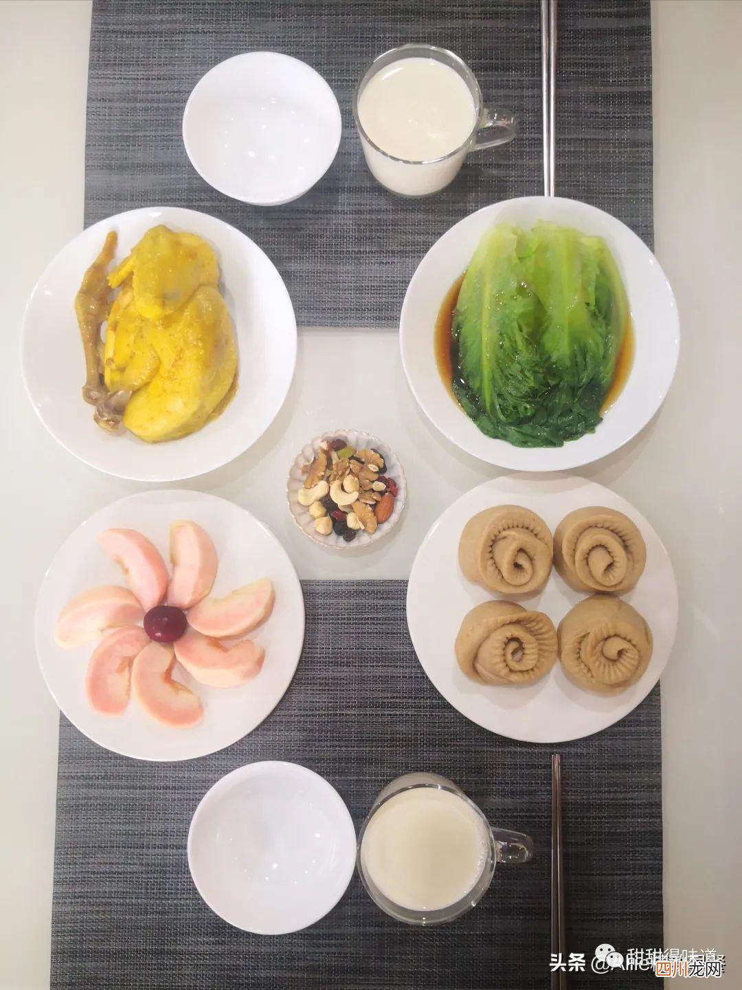 香浓入味鲜嫩不发柴，出锅两人抢着吃 盐焗鸡的制作方法