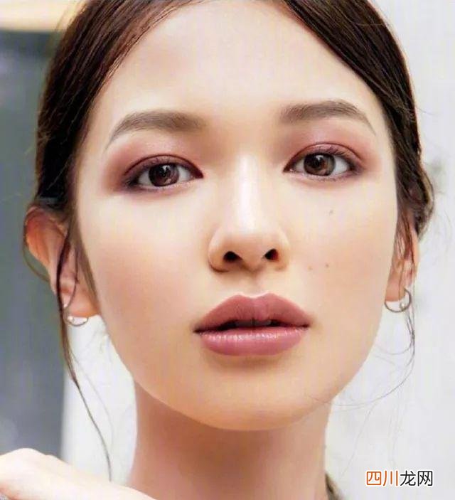 打造夏日零压力裸妆 日系女生裸妆图片COS